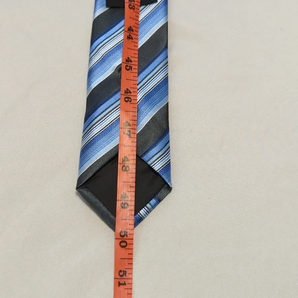 Dockers Boys Tie Blue Striped